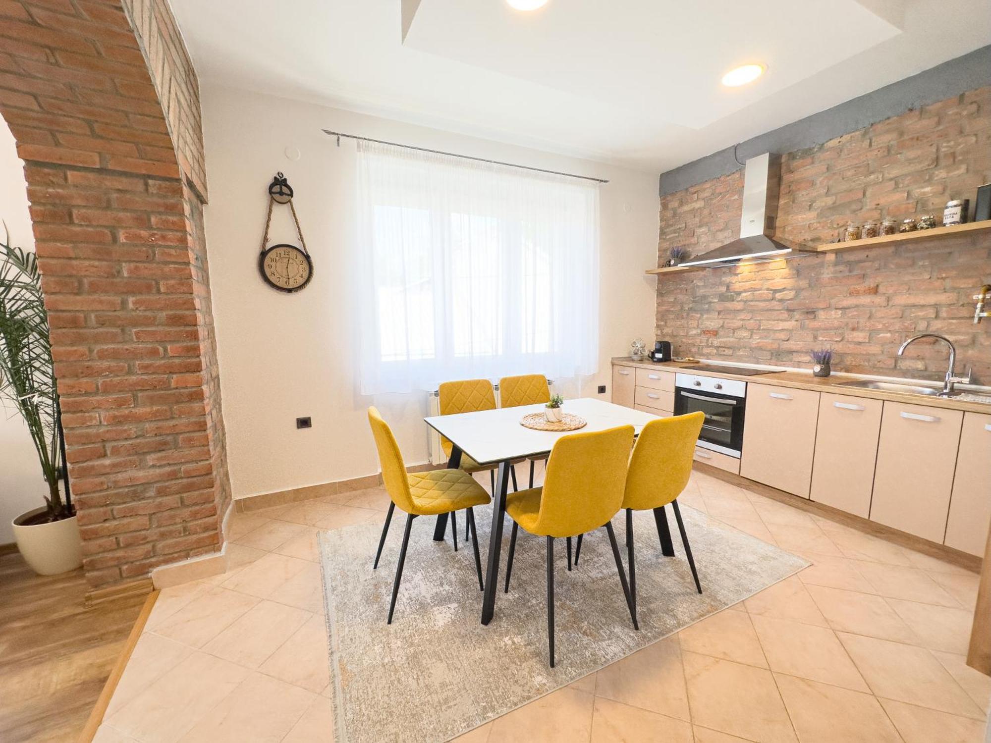 Luxurious And Cosy Brick Apartment - Free Private Parking Sarajevo Exterior foto